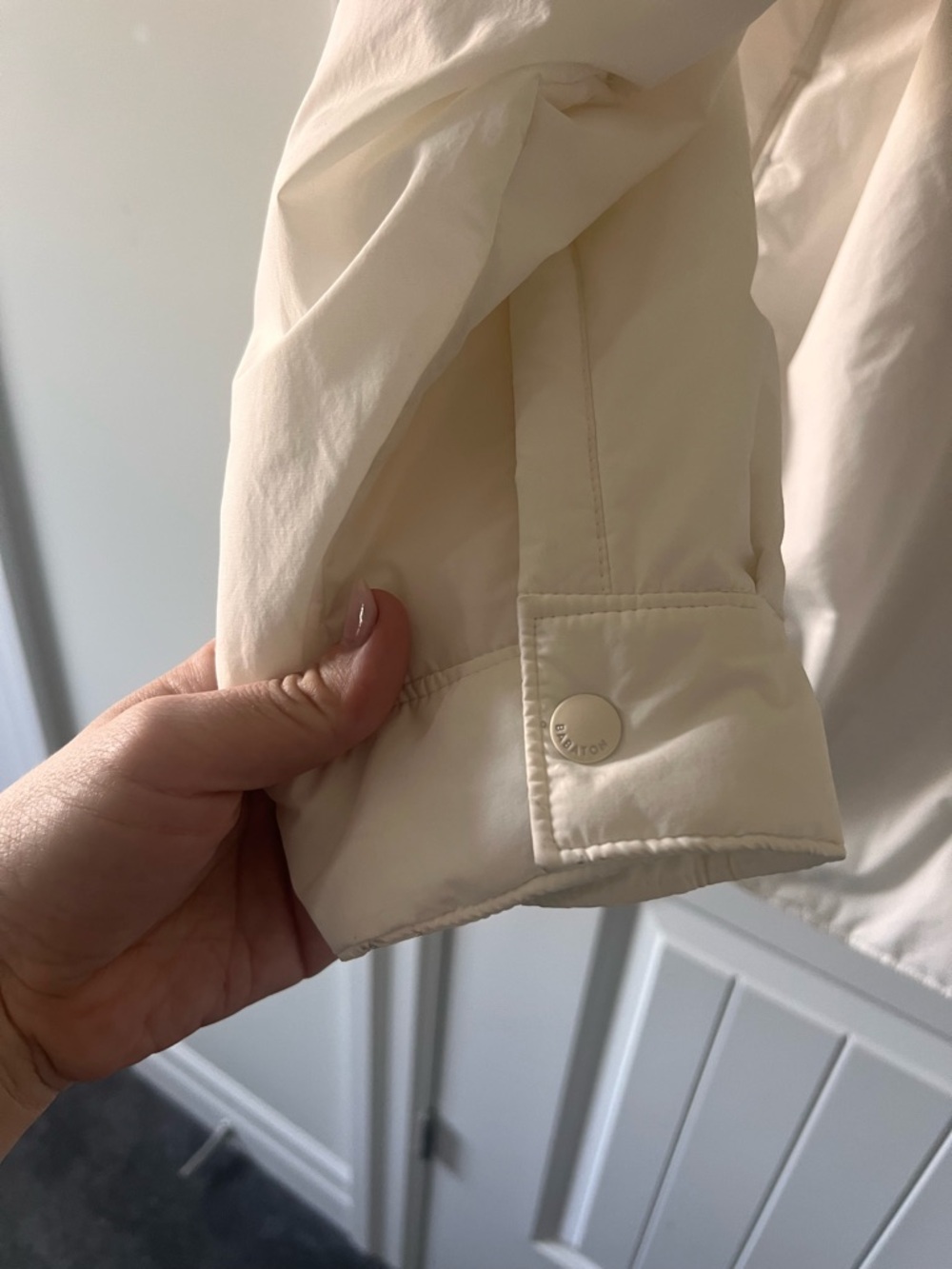 Babaton Merit Jacket - Insulated Vegan Down shacket - white light birch colour - Picture 8 of 11